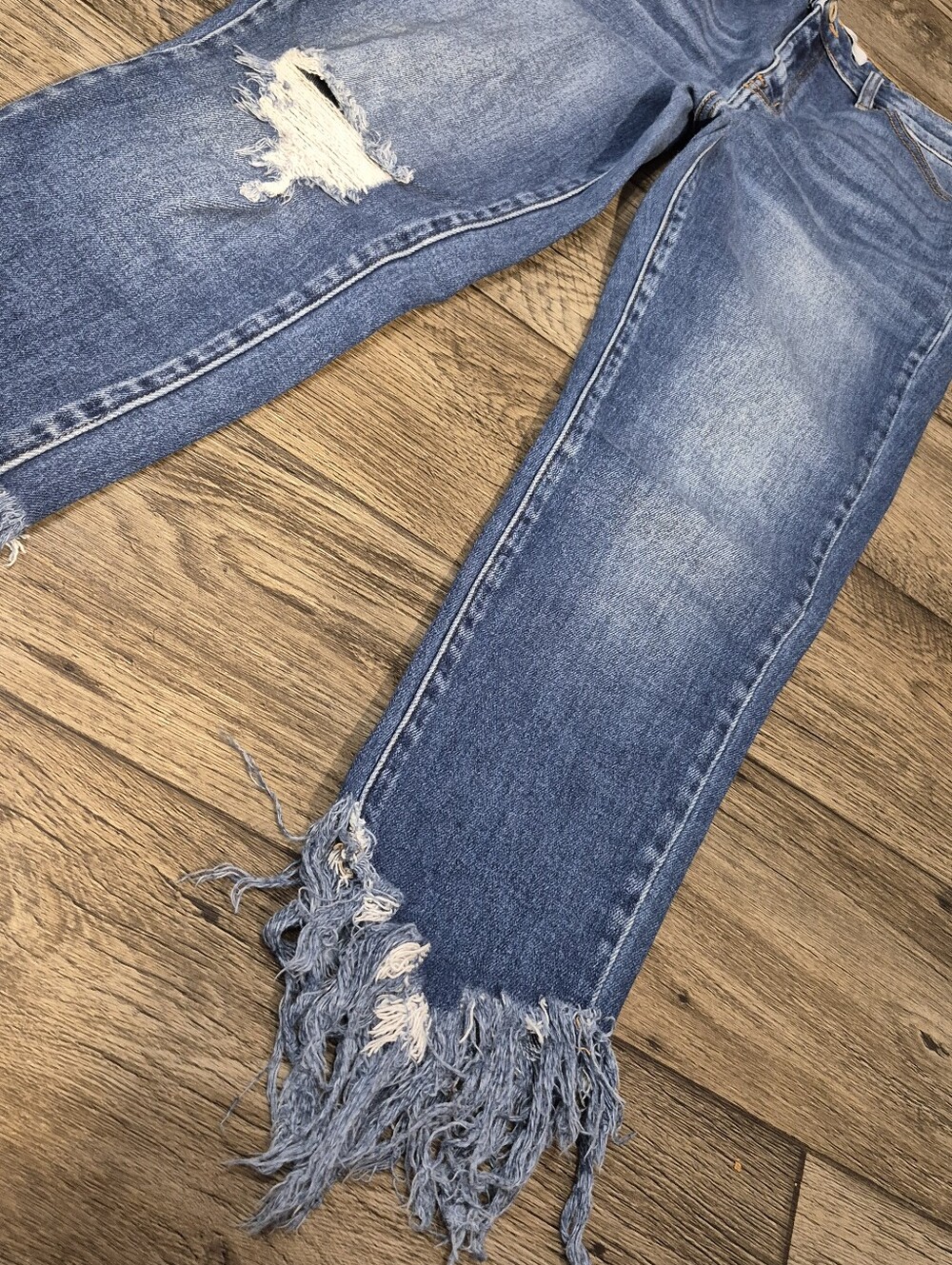 KanCan Jeans Audrina Blue Cropped Ankle Skinny Distressed Frayed Hem(Size 15/31) - Picture 3 of 6